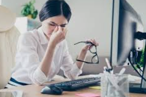 วิธีพักสายตาเมื่อต้องจ้องหน้าจอ ufabet เป็นเวลานาน : ดูแลดวงตาให้พร้อมเล่นได้อย่างมีประสิทธิภาพ